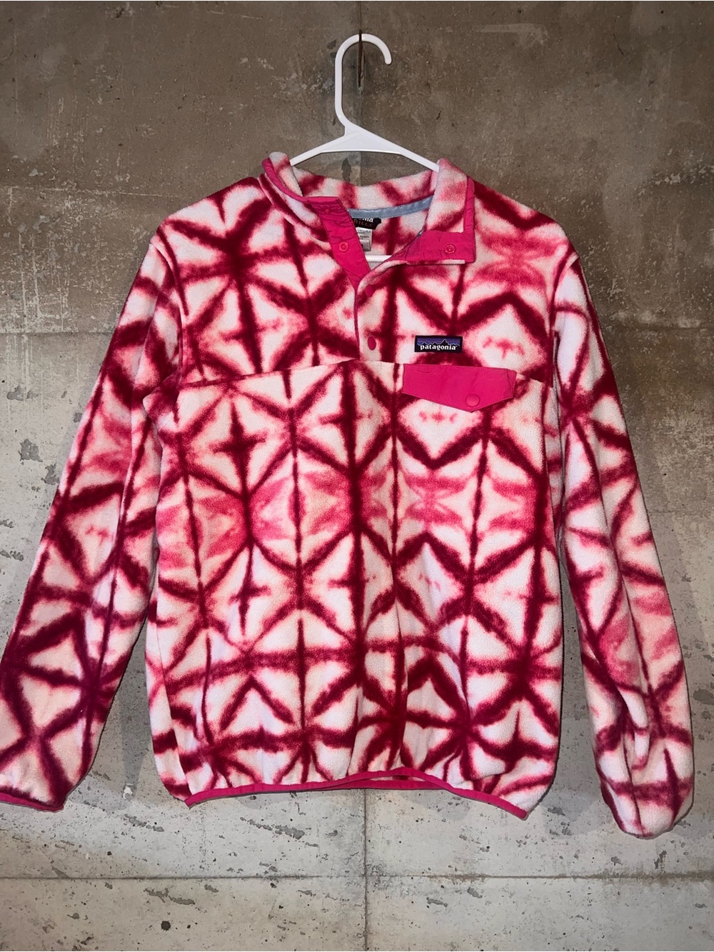 Patagonia Lightweight Synchilla Snap-T Fleece Diamond Dancer Radiant Magenta Pin